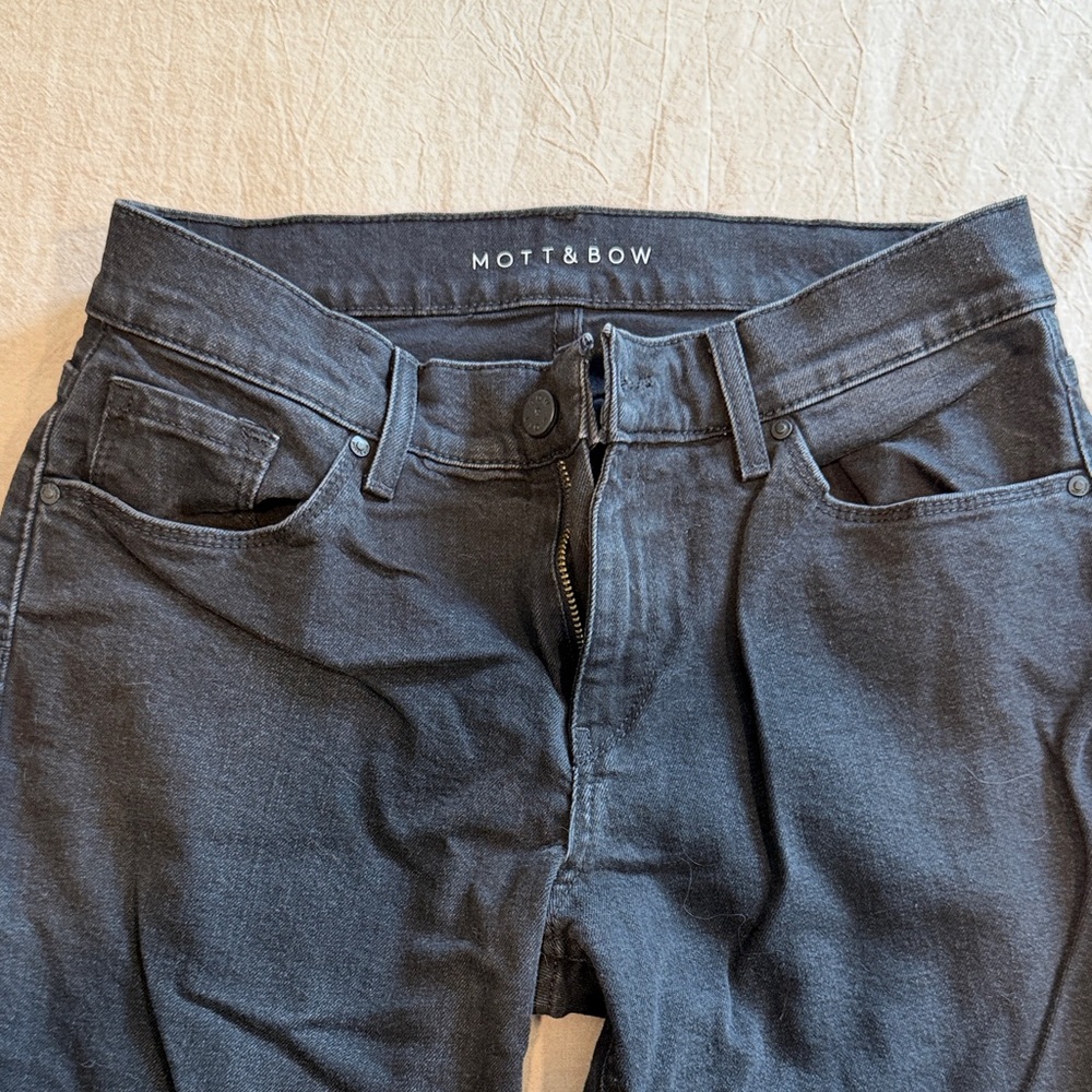 Mott & Bow Women's Slim Black Jeans